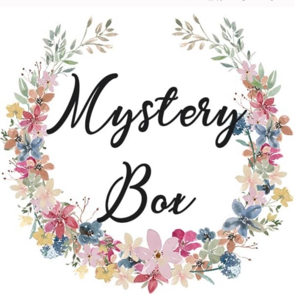 WOMENS MYSTERY BOX! LMK WHAT SIZE! I HAVE ALL SIZES!